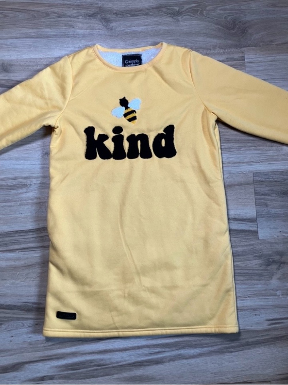 Simply Southern Bee Kind Oversized Pullover